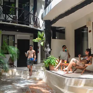 Siesta Fiesta Adults Only - 5th Avenue México